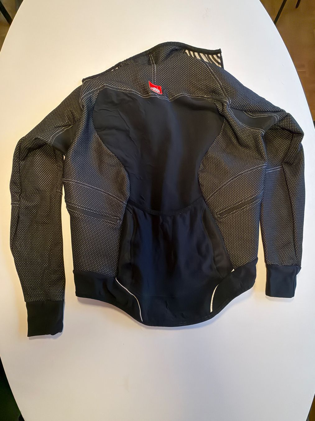 Assos Giacche: Assos Fugo thermal winter cycling jacket – Usato da Nyon venduto da tor_6gr5 6