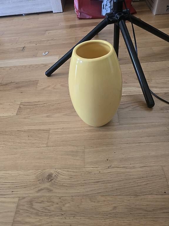 Vase & Récipients: grosse, gelbe Vase – D'occasion à Therwil par JosefinaV
