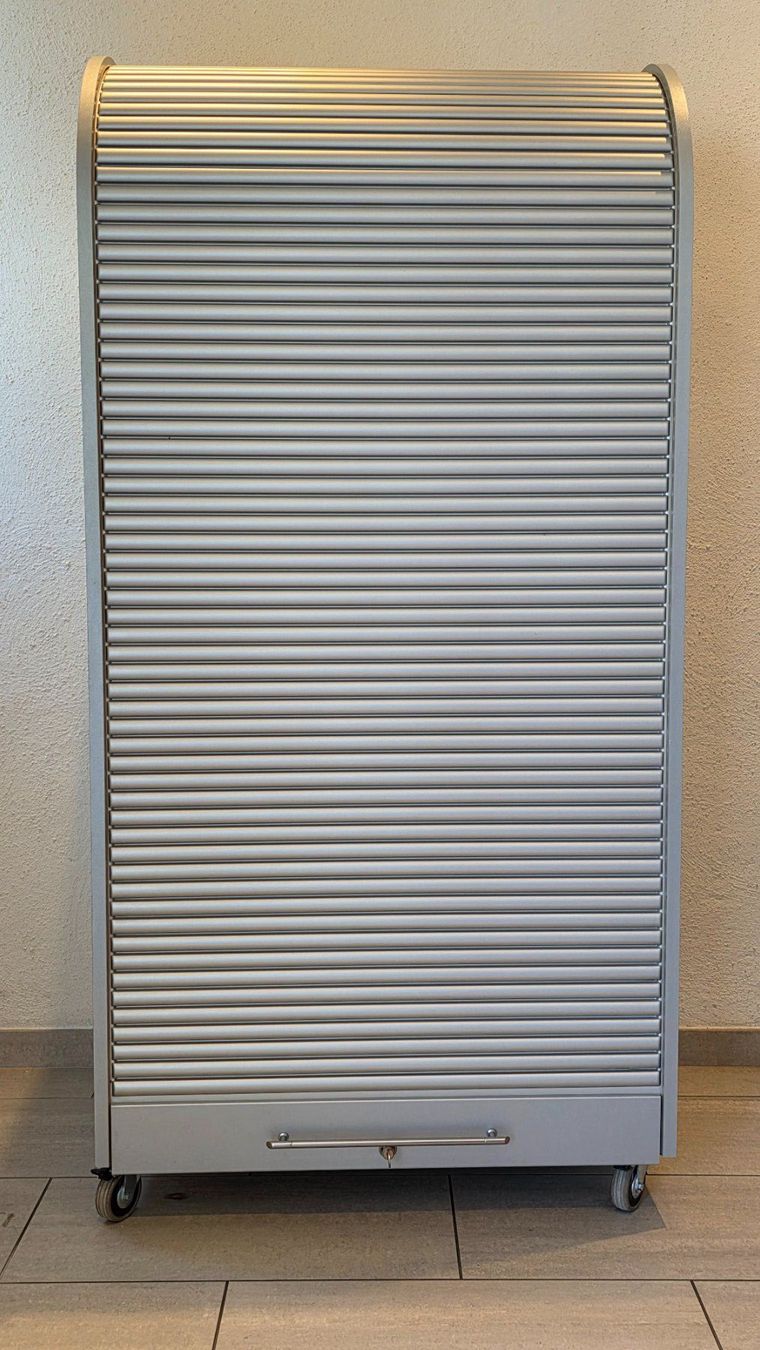 Schränke: Hochwertiger mobiler Computerschrank mit Rolladen, 164x80x60 – Gebraucht aus Feusisberg von ajjcrf44 2