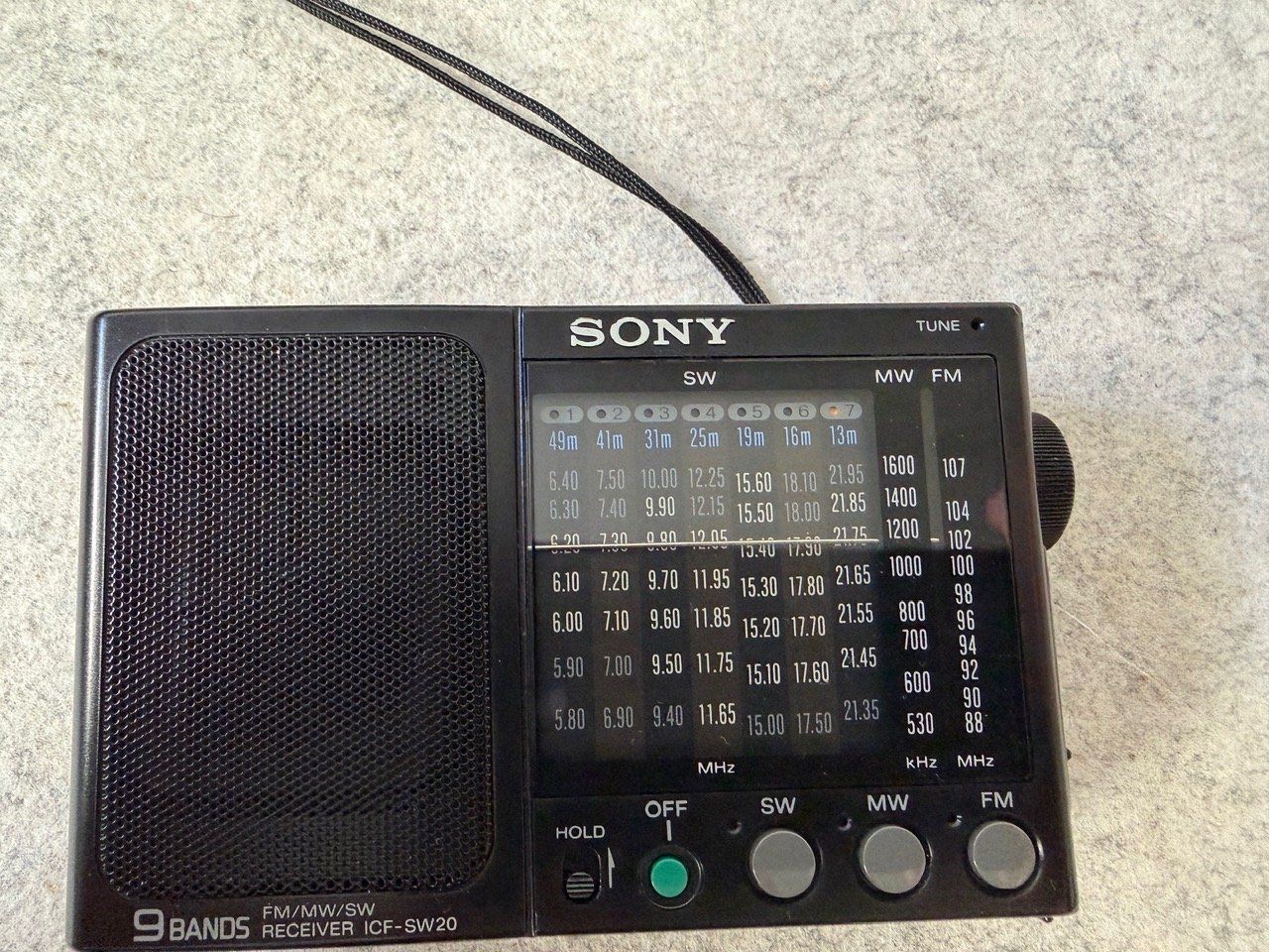 Sony Radio: Sony 9 Band Weltempfänger ICF-SW20 – Usato da Langnau am Albis venduto da Danig0