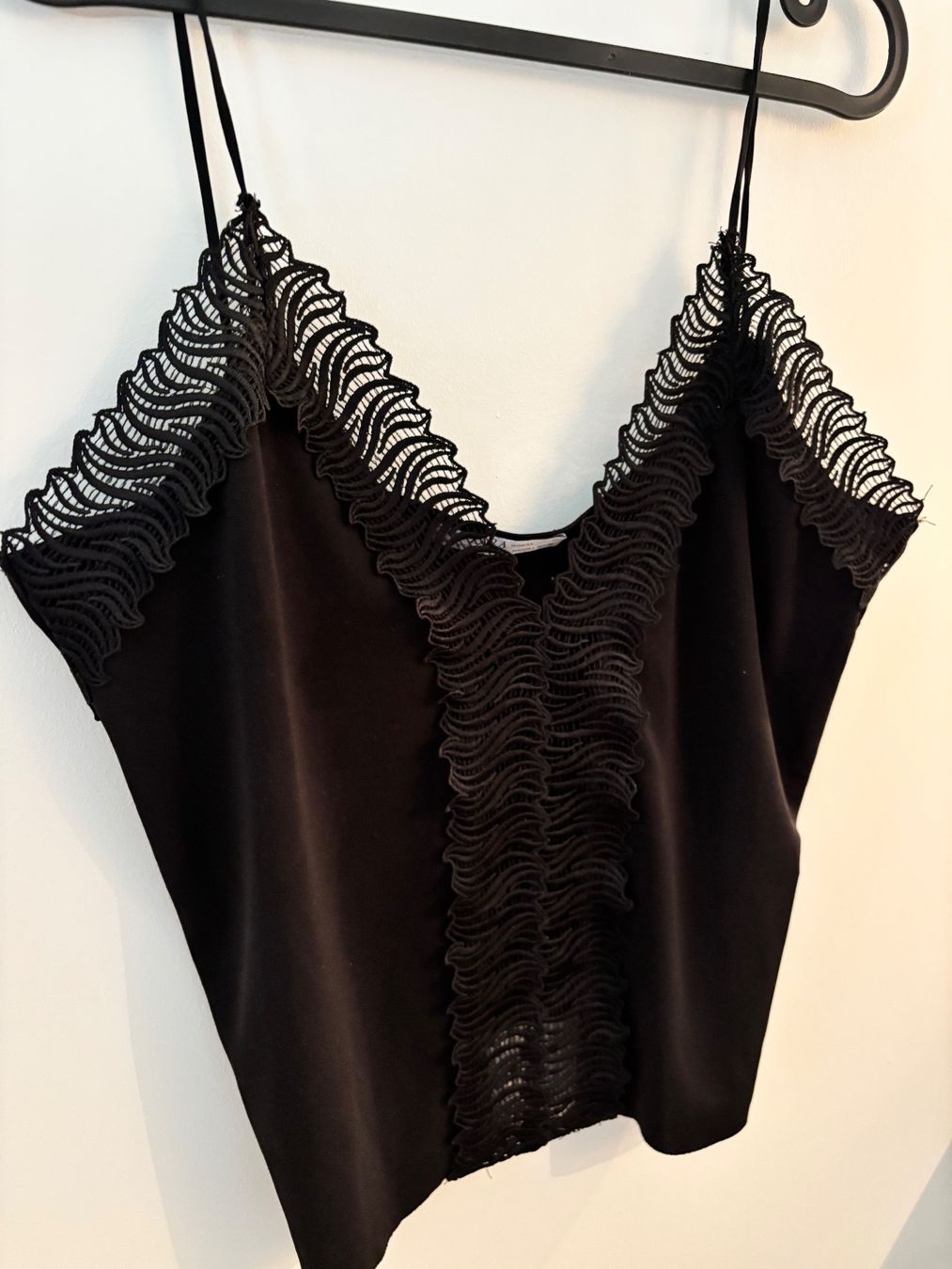 Tops: Top noir avec dentelle – Neu (gemäss Beschreibung) aus Bulle von lfr_gfx8