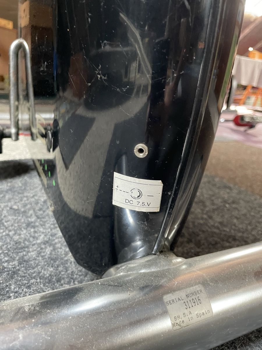 Hometrainer: Heimtrainer / Ergometer / Fitnessvelo – Usato da Füllinsdorf venduto da cat_sn9q 1