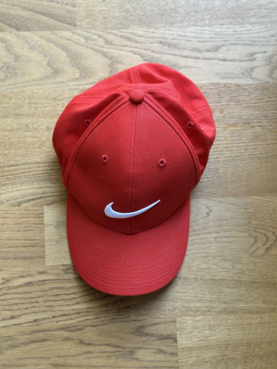 Nike Sonstige Kleidung & Accessoires: Nike Cap rot - neuwertig – Neu (gemäss Beschreibung) aus Basel von SFatma2026