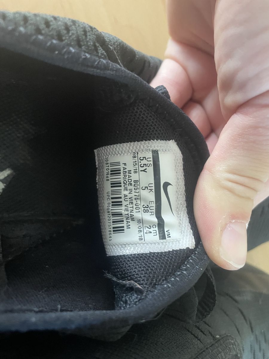 Nike Herrenschuhe: Nike air max 270 / 38 – Gebraucht aus Schliern b. Köniz von Giulae 3