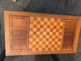 table de jeux "Ampier Stiel" avec un tiroir latéral
