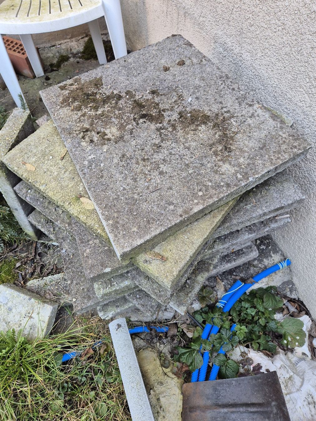 Piatti di portata: Gartenplatten gebraucht 50x50x5 – Difettoso da Bichwil venduto da surfwind307