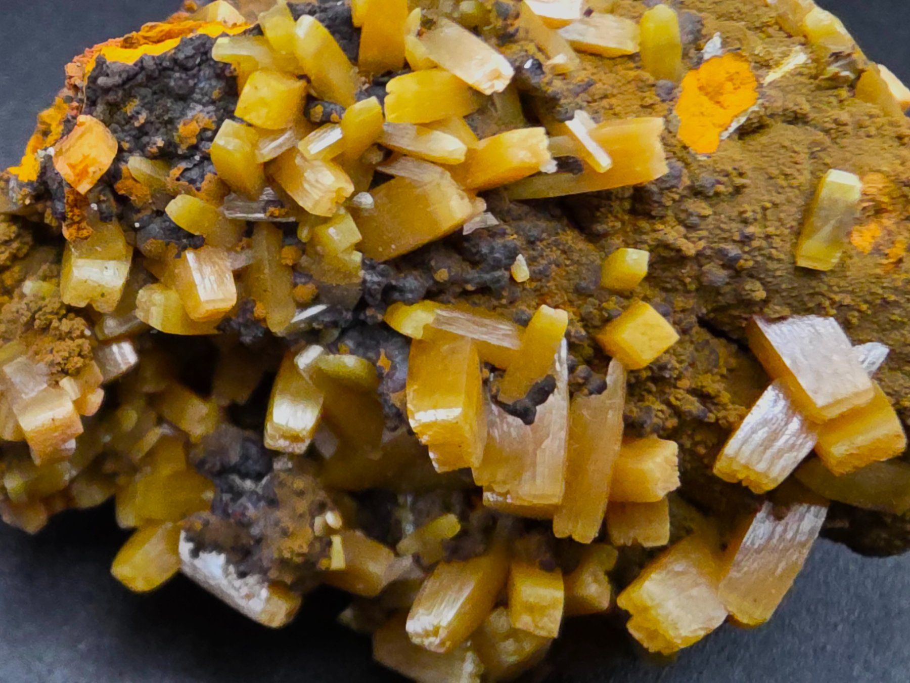 Minerali & Pietre curative: Wulfenite on Mottramite Ojuela Mine, Mapimí, Durango, Mexico – Usato da Figino venduto da minshop 4