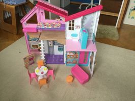 Superbe maison Barbie pliable