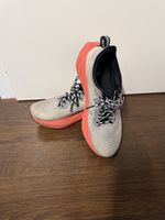 ASICS Novablast 4 TR, Gr. 44, guter Zustand