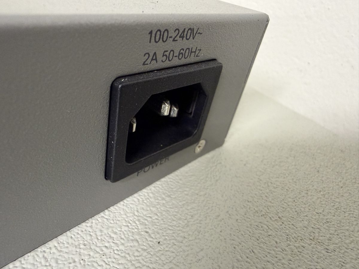 Cisco Hub & Switch: Cisco Seitch SG300-52 – Usato da Steffisburg venduto da Tim_36 3