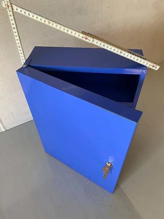 Armoires: Petite armoire pour vestibule – D'occasion à Cortaillod par cri_hw2g 1