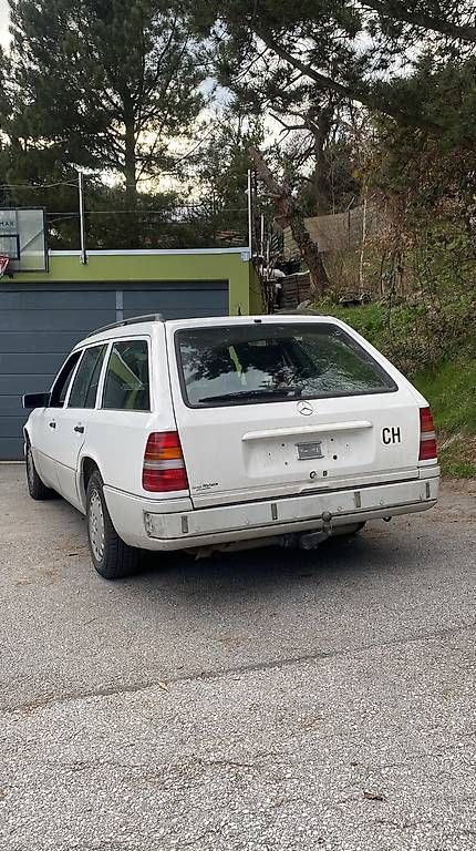 Mercedes-Benz Automobili: Mercedes Benz E200 W124 – Difettoso da Ardon venduto da a_laroyale 1