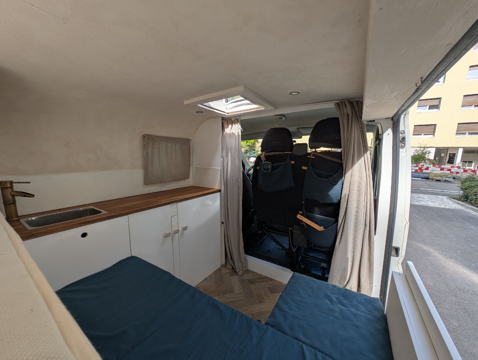 Fiat Camping Fahrzeuge: Fiat Ducato Camper autark – Gebraucht aus Basel von jon_8lqt 6