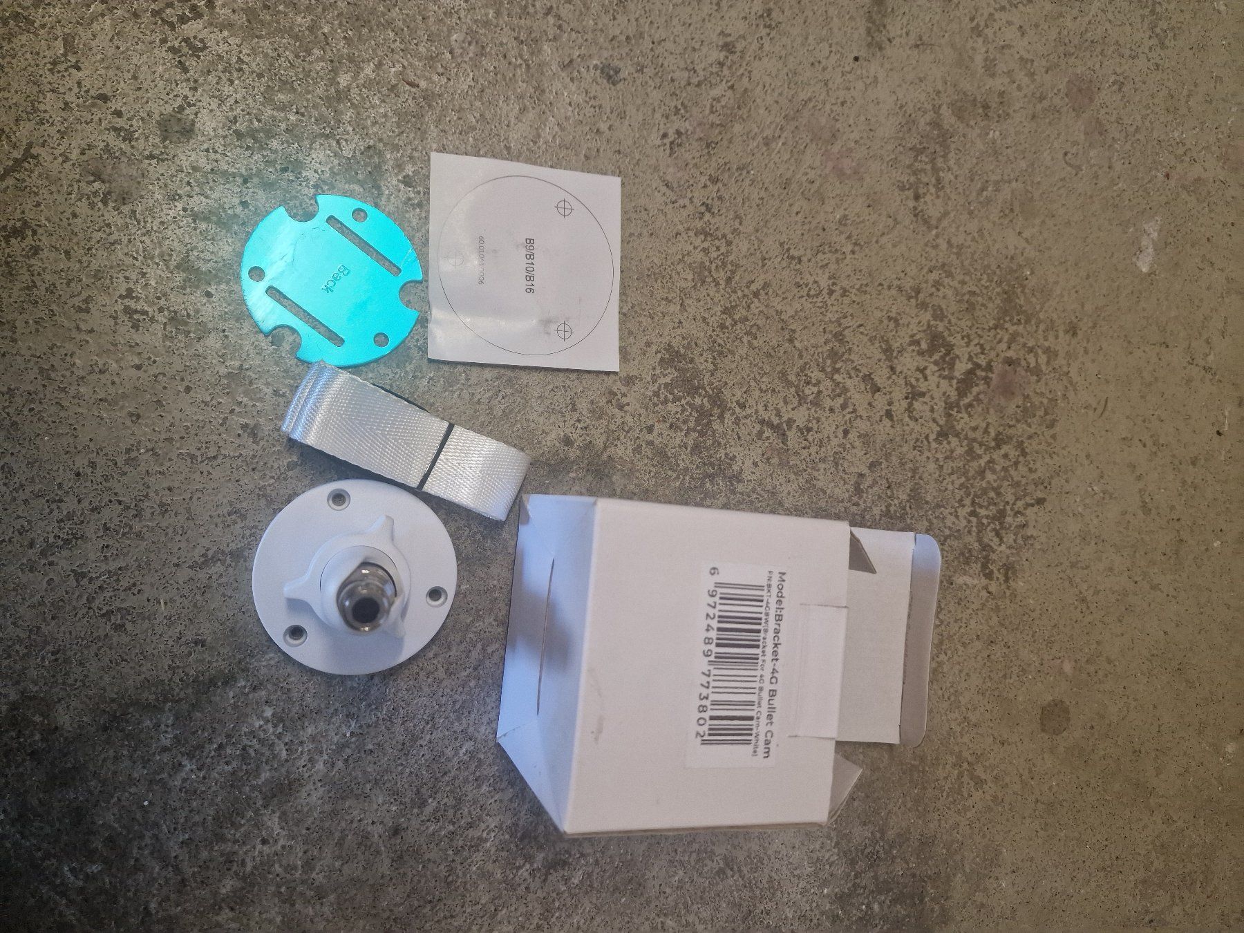 Sonstiges Zubehör: Halterung 4G Bullet Cam Reolink – Neu und originalverpackt aus Appenzell von BreGol