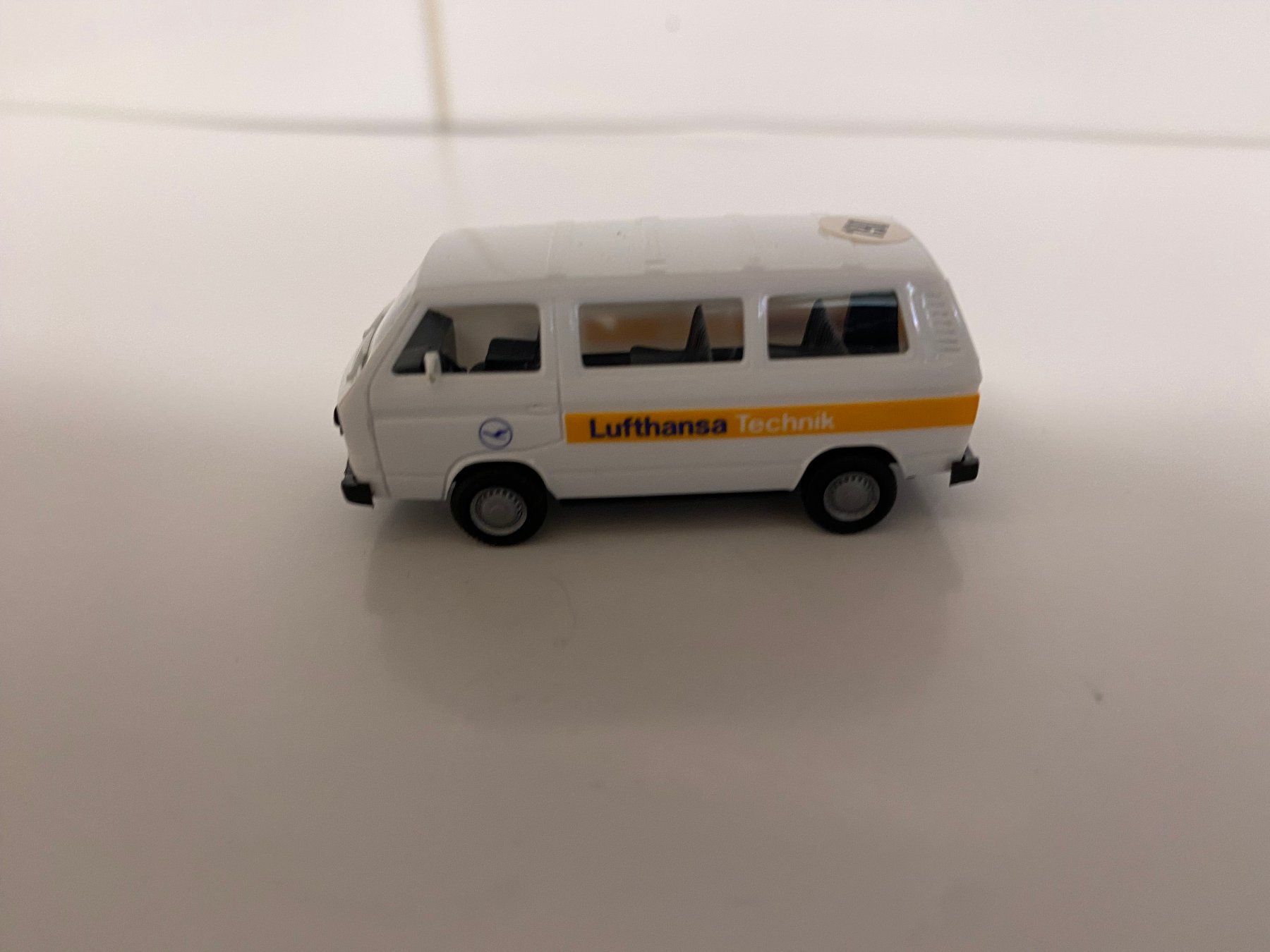 Herpa Modellini d'auto: VW Volkswagen Bus Typ 2 Lufthansa Technik herpa 190 – Usato da Stäfa venduto da elcondor245