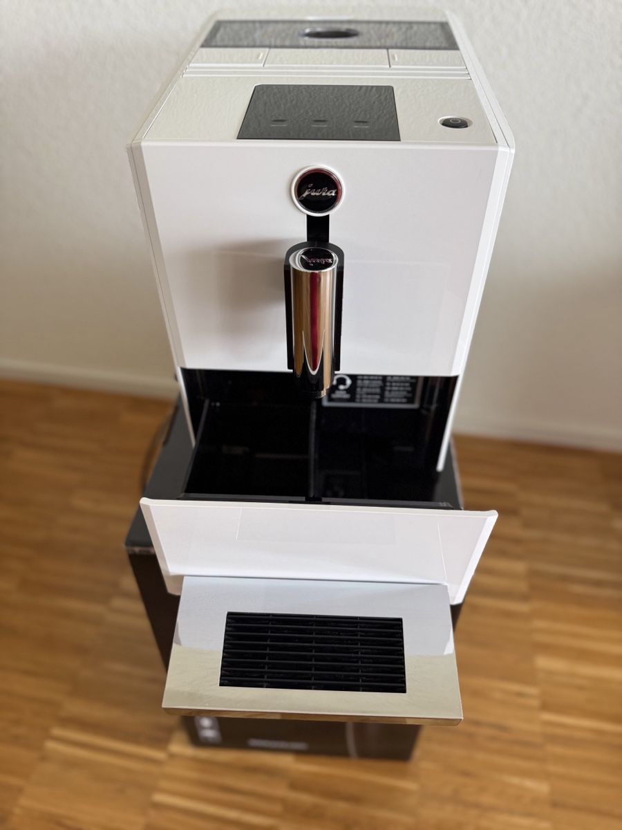 Jura Kaffeemaschinen & Espressomaschinen: Jura Vollautomat A 100 – Gebraucht aus Feusisberg von Mila1122 2