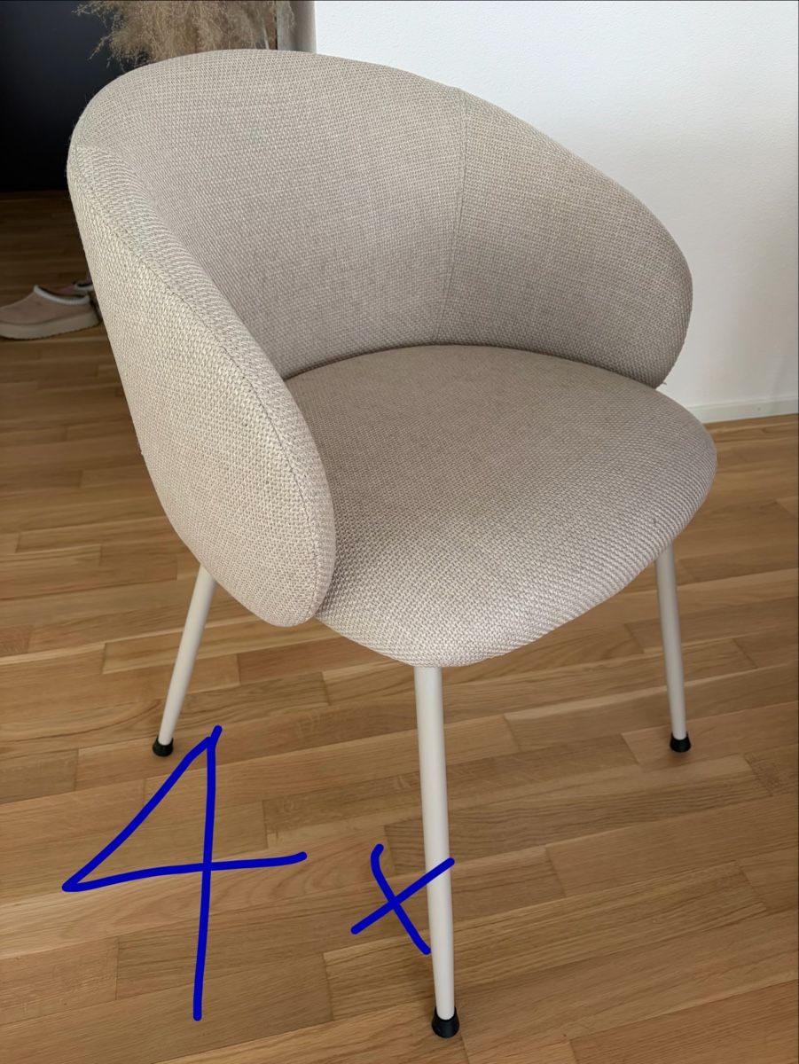 Stühle: 4 Stühle beige – Neu (gemäss Beschreibung) aus Brunnen von meme001
