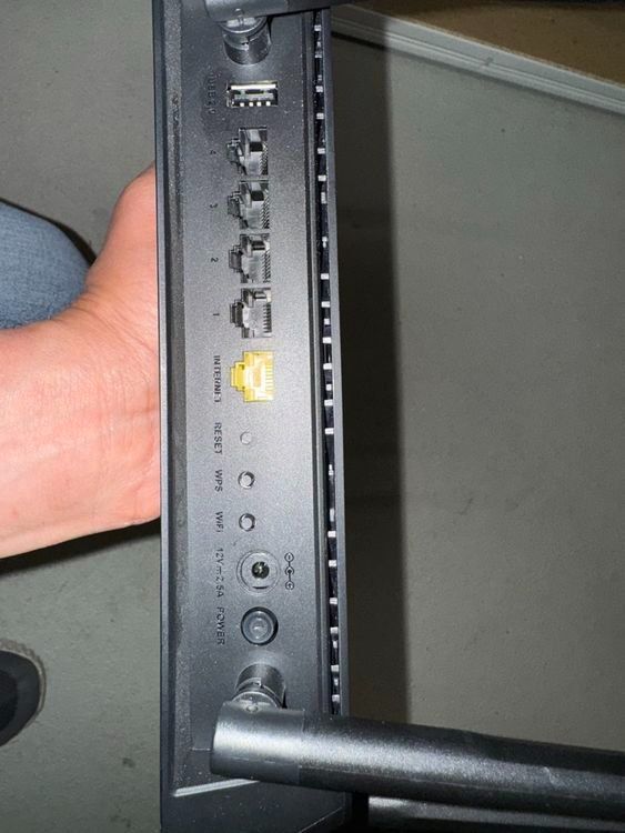 Dlink Modem & Router: WiFi Router D-Link DIR-882 – Usato da Rüschlikon venduto da leksyk 1