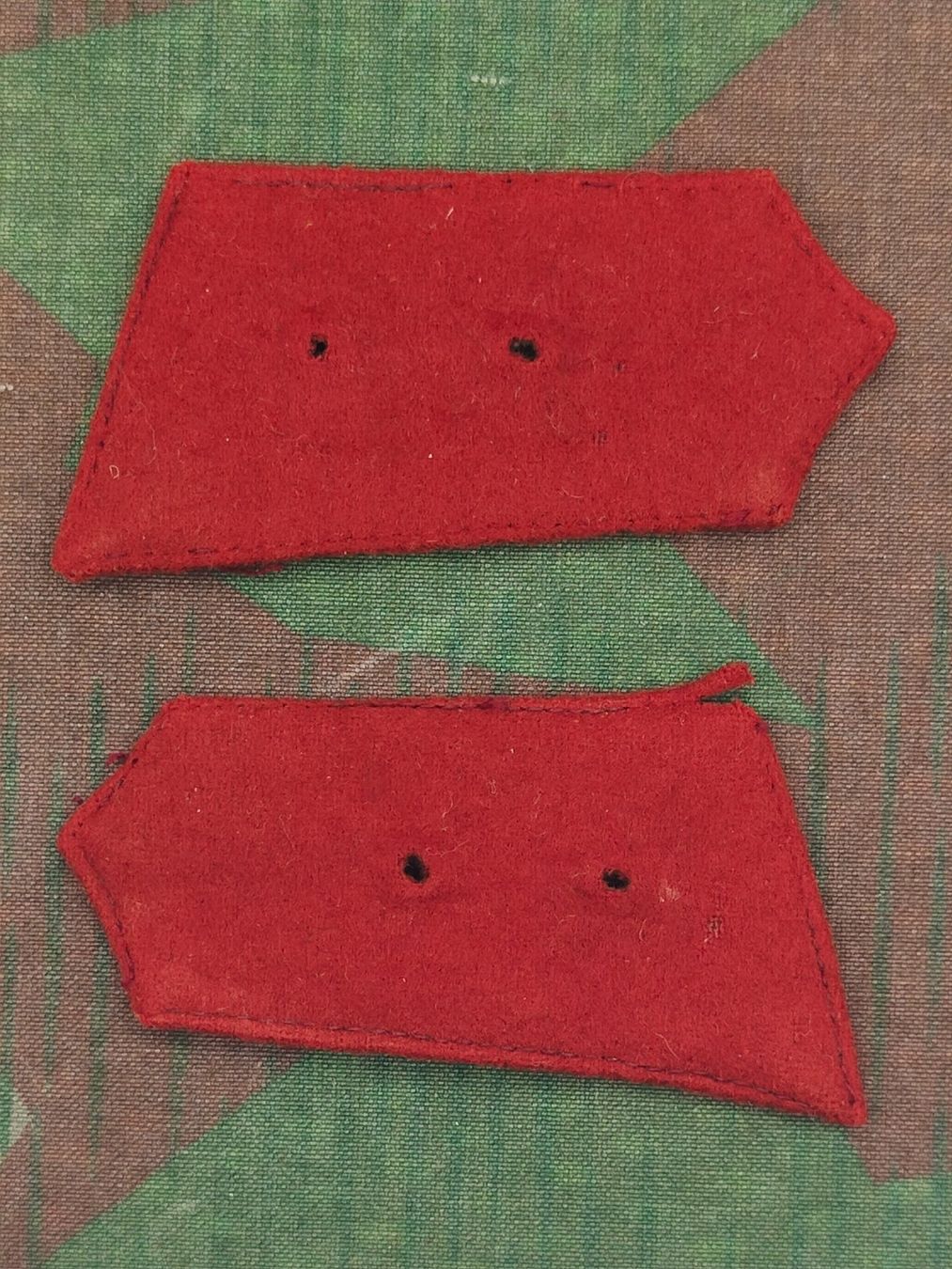Schweizer Armee Placchette & Badge: Kragenpatten Ord. 1940 – Usato da Bauma venduto da SwissMilitaria