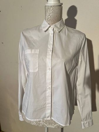 Leichte Bluse mit Schlitz Transitparsuch