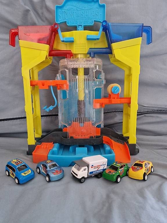 Hot Wheels Giocattoli: Hotwheels Stunt et Splatsh car wash – Usato da Villars-sur-Glâne venduto da Mark_988 2