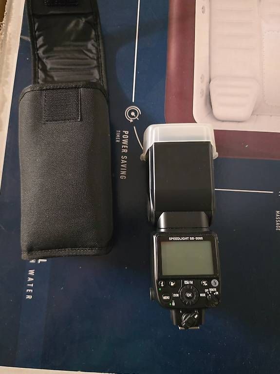 Flash: Nikon SB-5000 High-End Blitzgerät  inkl. Akkus & Ladegerät – Usato da Pfäffikon ZH venduto da droxxy77 1