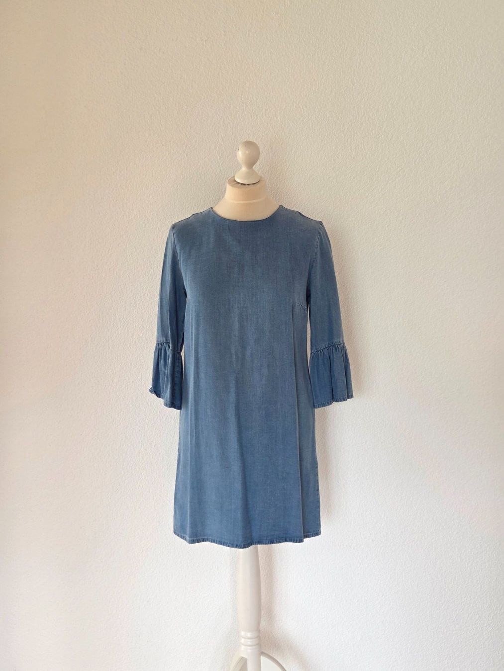 Zara Vestiti: Jeanskleid Zara – Usato da Wängi venduto da Bibo4.