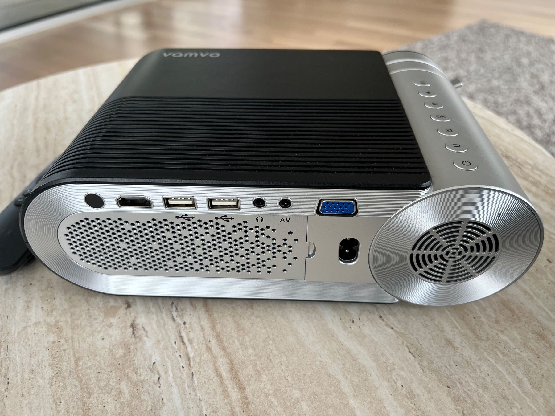 Vamvo Mini Beamer / Projektor – Sehr guter Zustand (Neu (gemäss ...