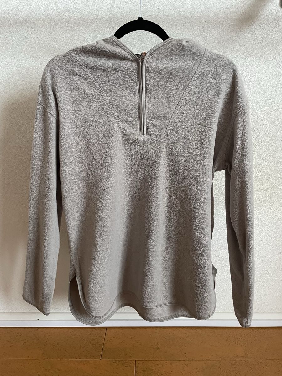 H&M Maglioni & Felpe: H&M Basic Fleece Pulli, Grau, Grösse S – Usato da Disentis/Mustér venduto da sil_nx77