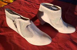 Stiefelette Neu beige Gr. 40 Marke Nero Giardini