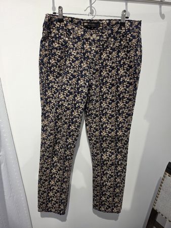 Levi's Mid Rise Skinny Hose Blumenmuster