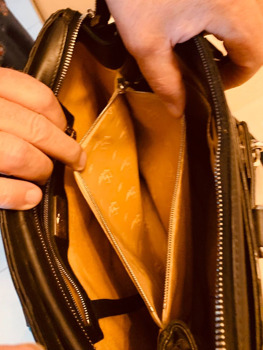 Maison Mollerus Borse da donna: Mollerus Handtasche Schwarz, 30/23cm – Nuovo (secondo la descrizione) da Bülach venduto da sadiZH 4