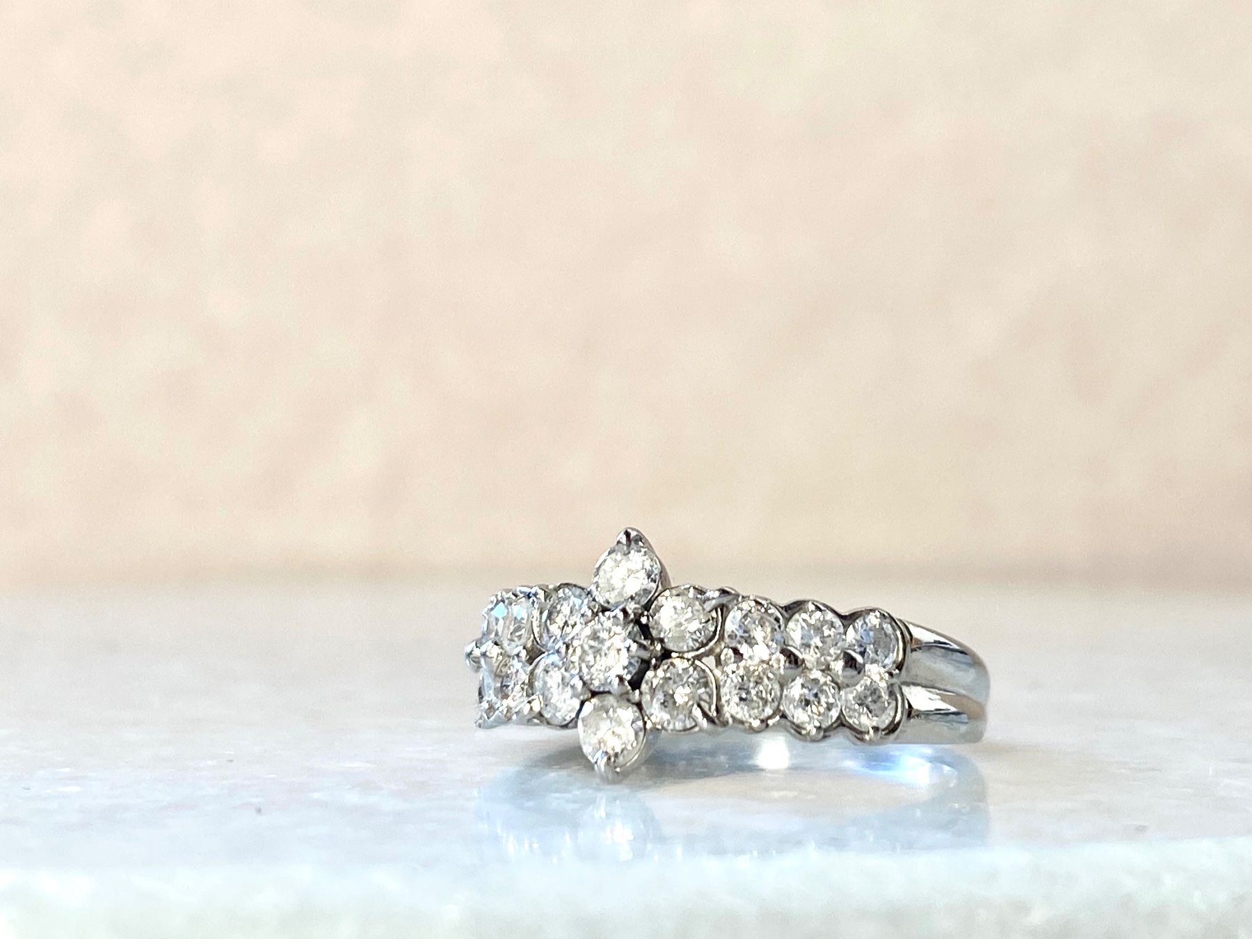 Ringe: 1ct Karat Diamant Ring aus Platin – Gebraucht aus Kriens von hannaandkiko 2