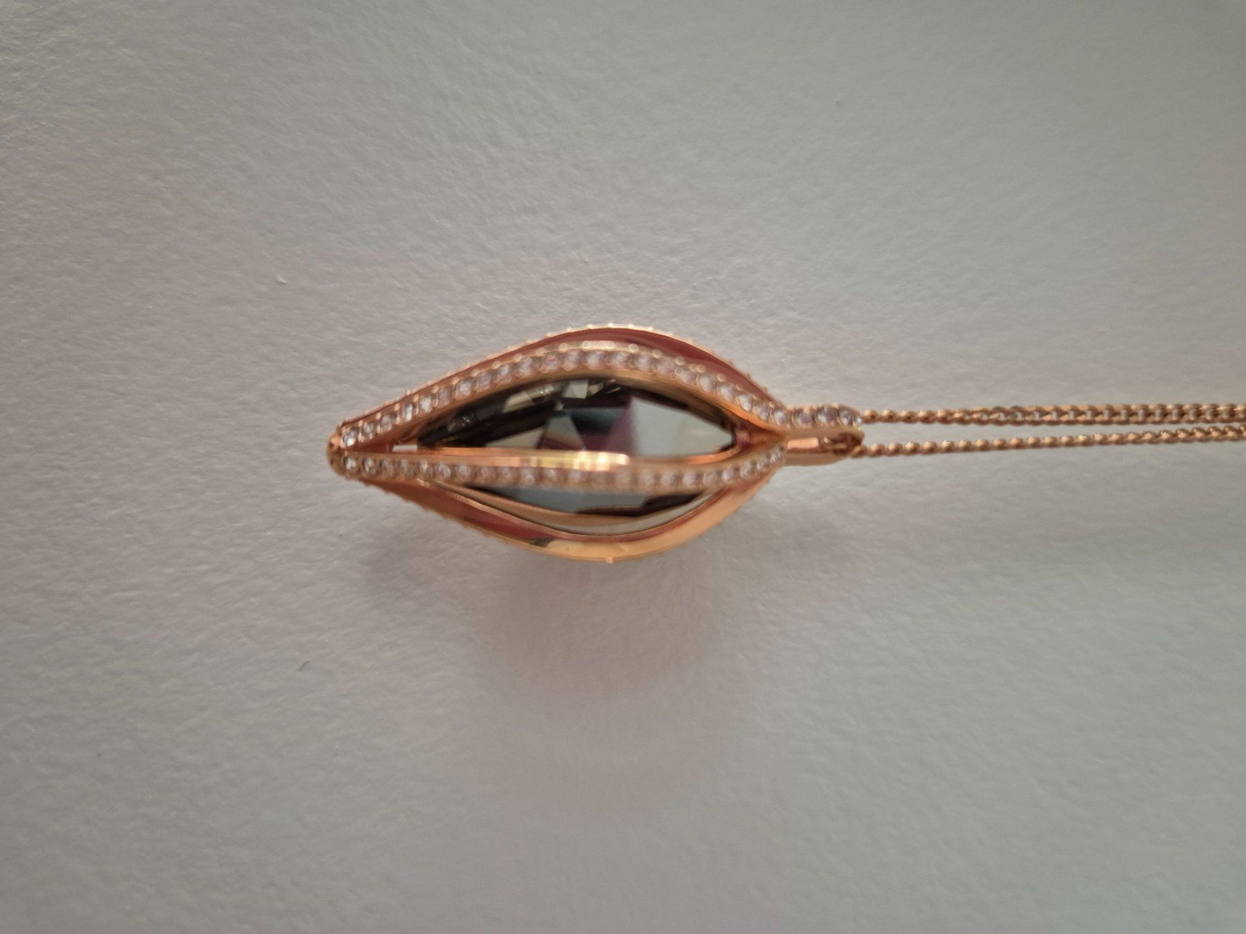 Swarovski Catenine: Swarovski Halskette Neu – Usato da Bern venduto da Zoralina