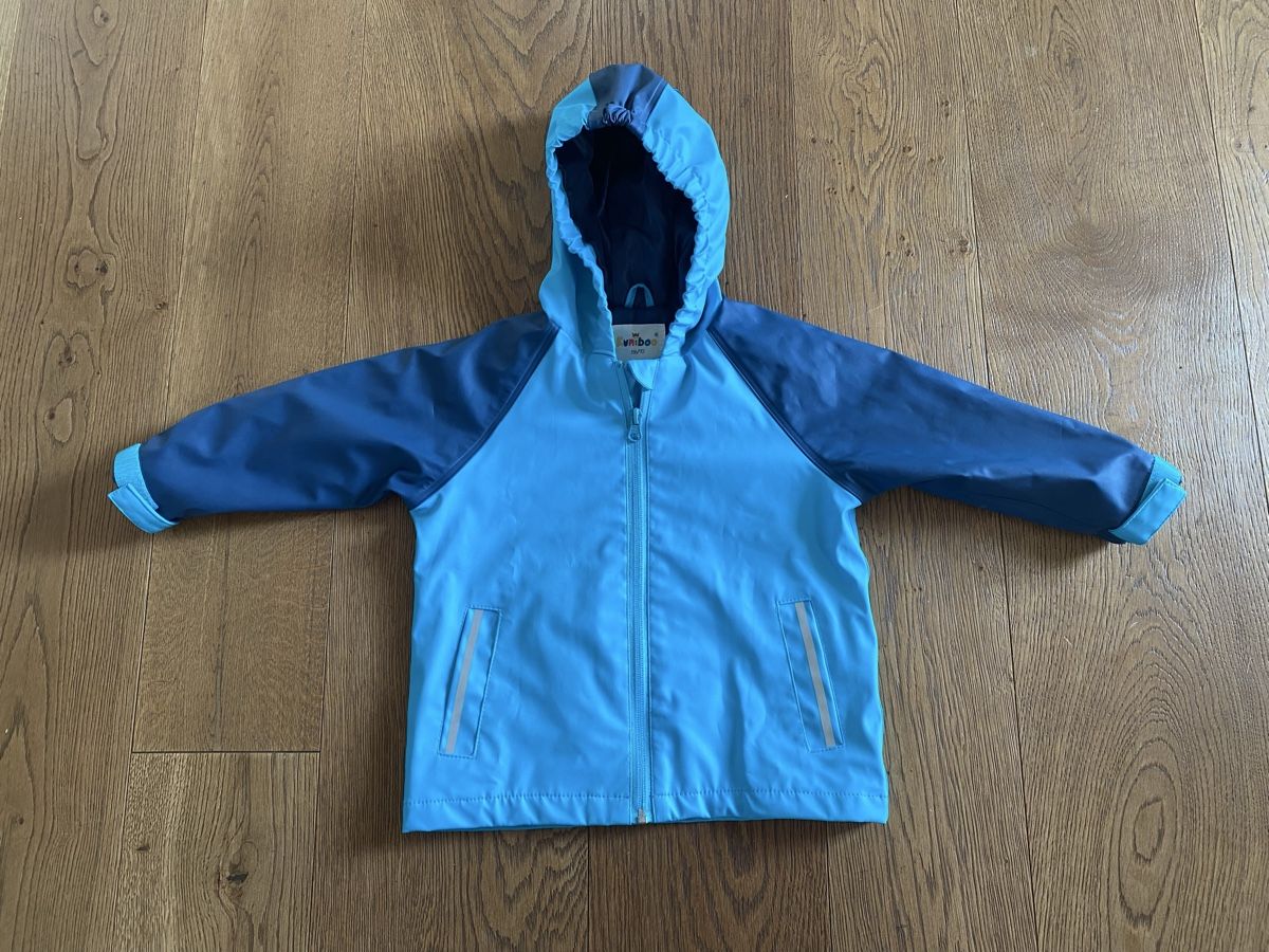Giacche & Cappotti: Kinder Regenjacke Grösse 86/92 – Usato da Neerach venduto da Sixtine