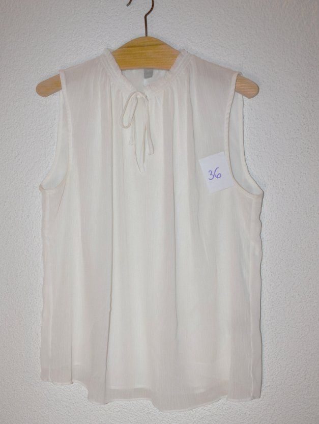H&M Blusen: Ärmellose Bluse weiss Grösse 36 – Gebraucht aus Merenschwand von tolles_2hand