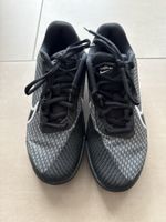 Nike Tennisschuhe, Gr. 37,5, Schwarz/Weiss - Top Zustand!