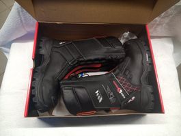 Arbeitsschuhe / Sicherheitsschuhe / Feuerwehrstiefel S3