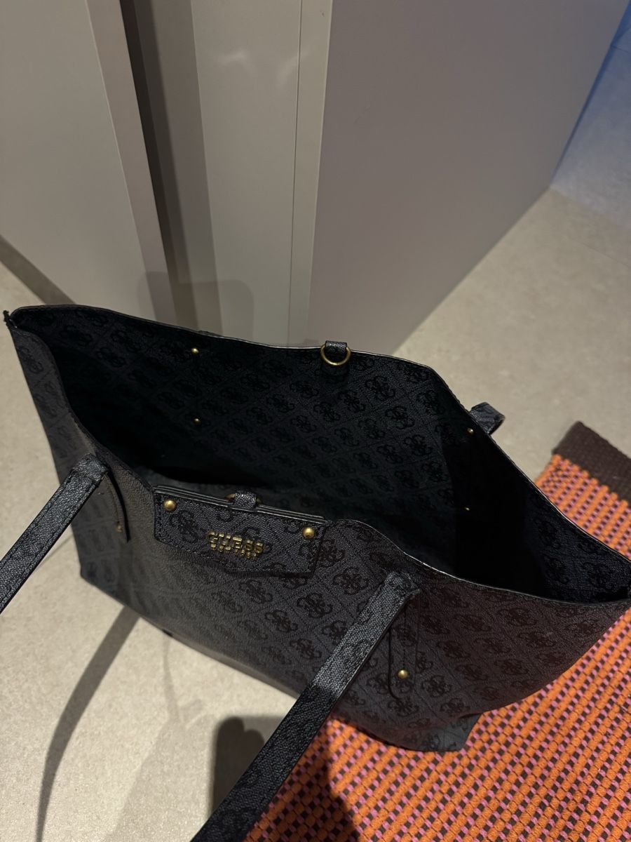 Guess Borse: Guess Bag 3 in 1 – Usato da Roggwil BE venduto da lffcb 2