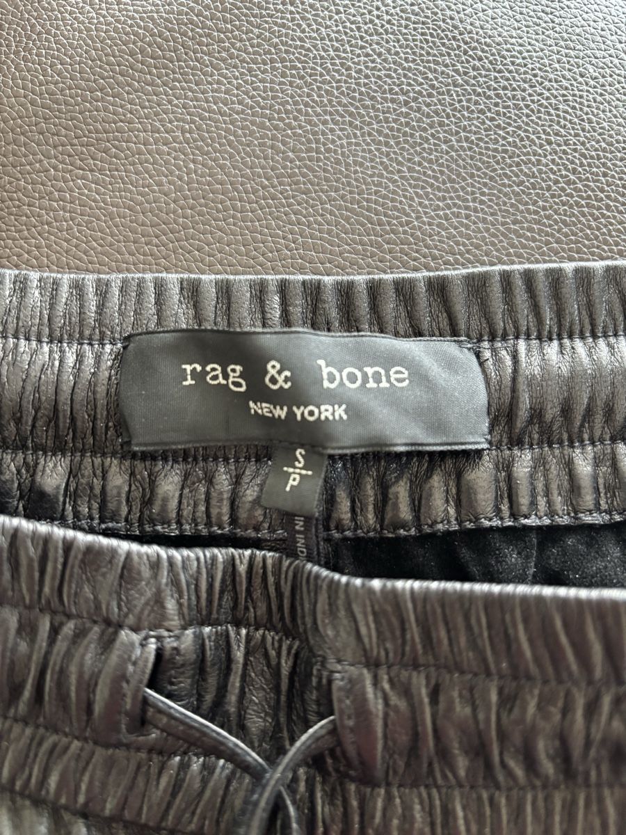 Pantaloni: Pantalon en cuir RAG & BONE – Nuovo (secondo la descrizione) da Ecublens VD venduto da donyte 2