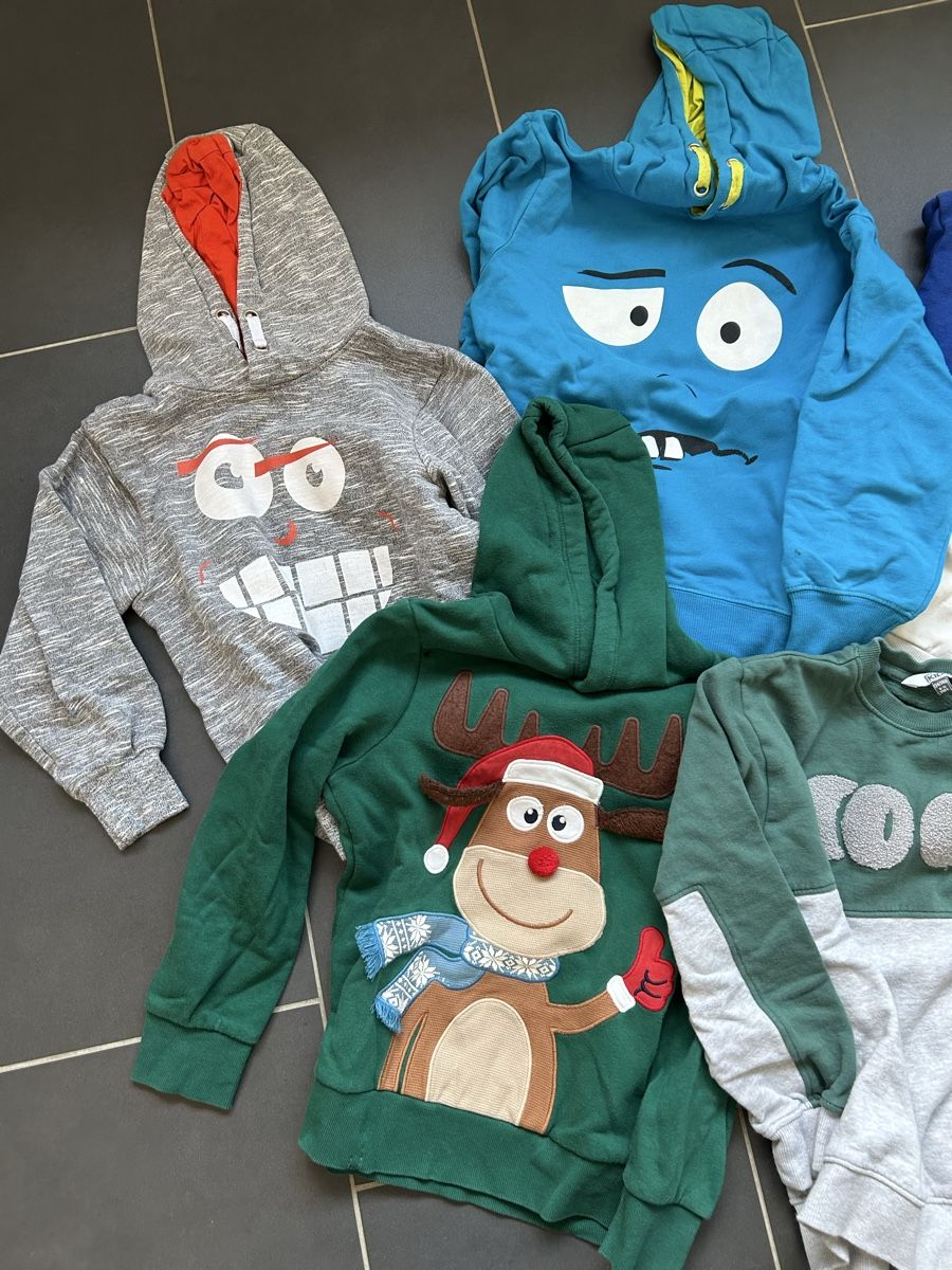 Maglioni & Felpe: Pulli Gr. 128 – Usato da Illighausen venduto da Schneckli01 1
