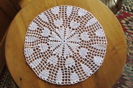 Rundes Häkeldeckchen ca 32cm / weiss