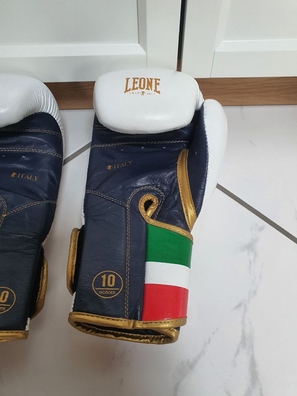 Handschuhe & Handstulpen: Boxhandschuhe LEONE Grösse 10/L ab CHF 25.-! – Gebraucht aus Ganterschwil von shokobons123 6