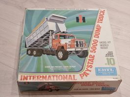 1/25 1/24 AMT ERTL Revell International Paystar 5000 Truck