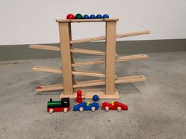 Kugelbahn Holz mit vielen Figuren
