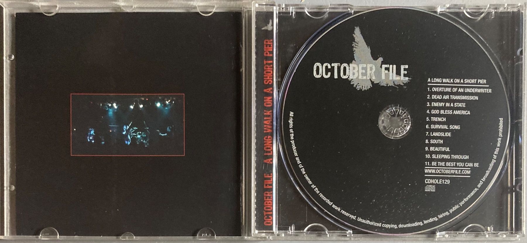 Schallplatten: OCTOBER FILE - A LONG WALK ON A SHORT PIER – Gebraucht aus Poliez-Pittet von Newtown-Records 2