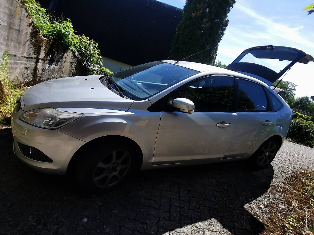 Ford Automobili: Ford Focus Silber, 1.6l, 16V – Usato da Berikon venduto da Sweetands0 1