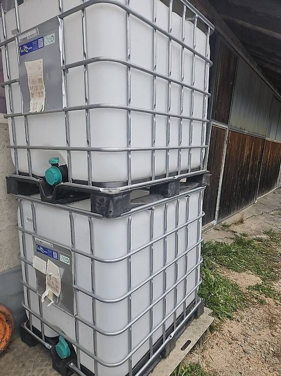 Abbeveratoi e trogoli: IBC Container 1000l Lebensmittel – Usato da Burgdorf venduto da .LS.