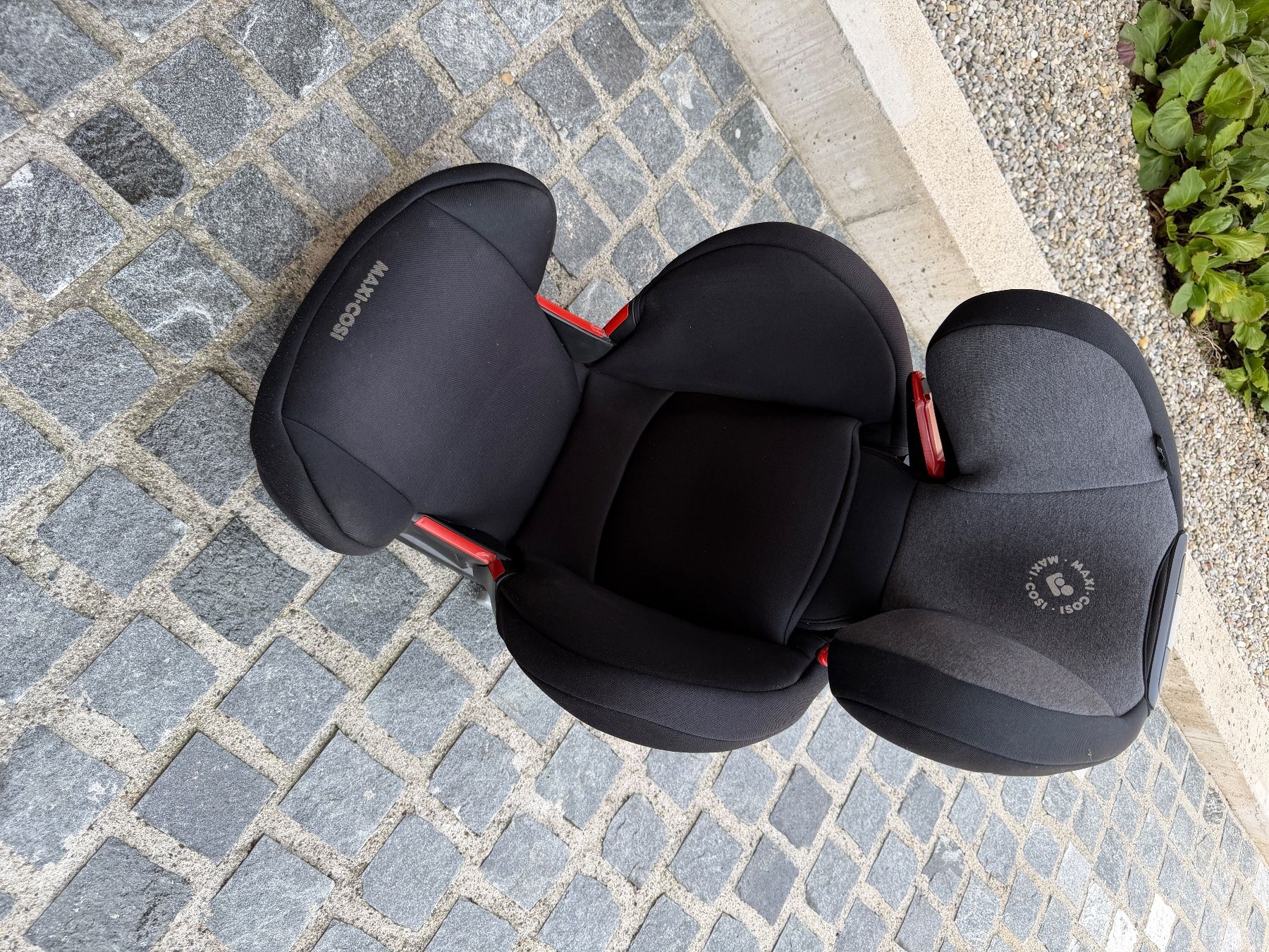 Maxi-Cosi Sièges auto: Maxi Cosi Kindersitz – D'occasion à Gachnang par rettra 2