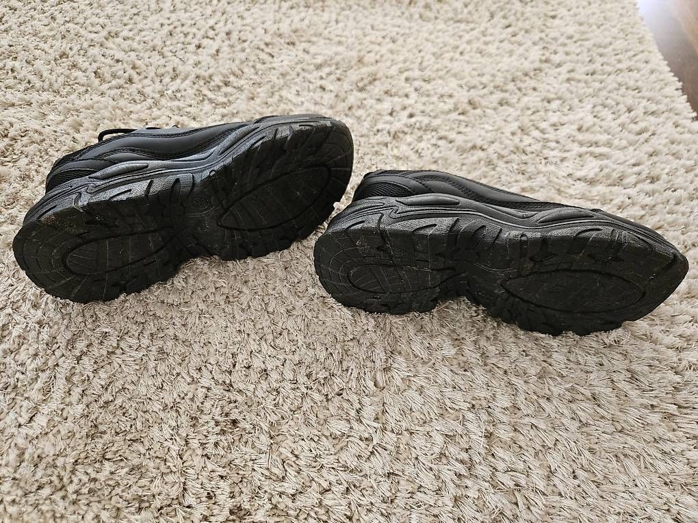 Chaussures femmes: Sneaker Grösse 38 – D'occasion à Rümlang par surfer07 4